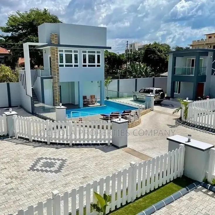 Furnished 5bdrm Villa in Oyster Bay for rent in Oyster Bay