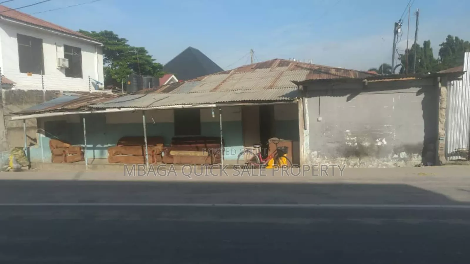 8bdrm House in Kinondoni Biafra for sale in Kinondoni