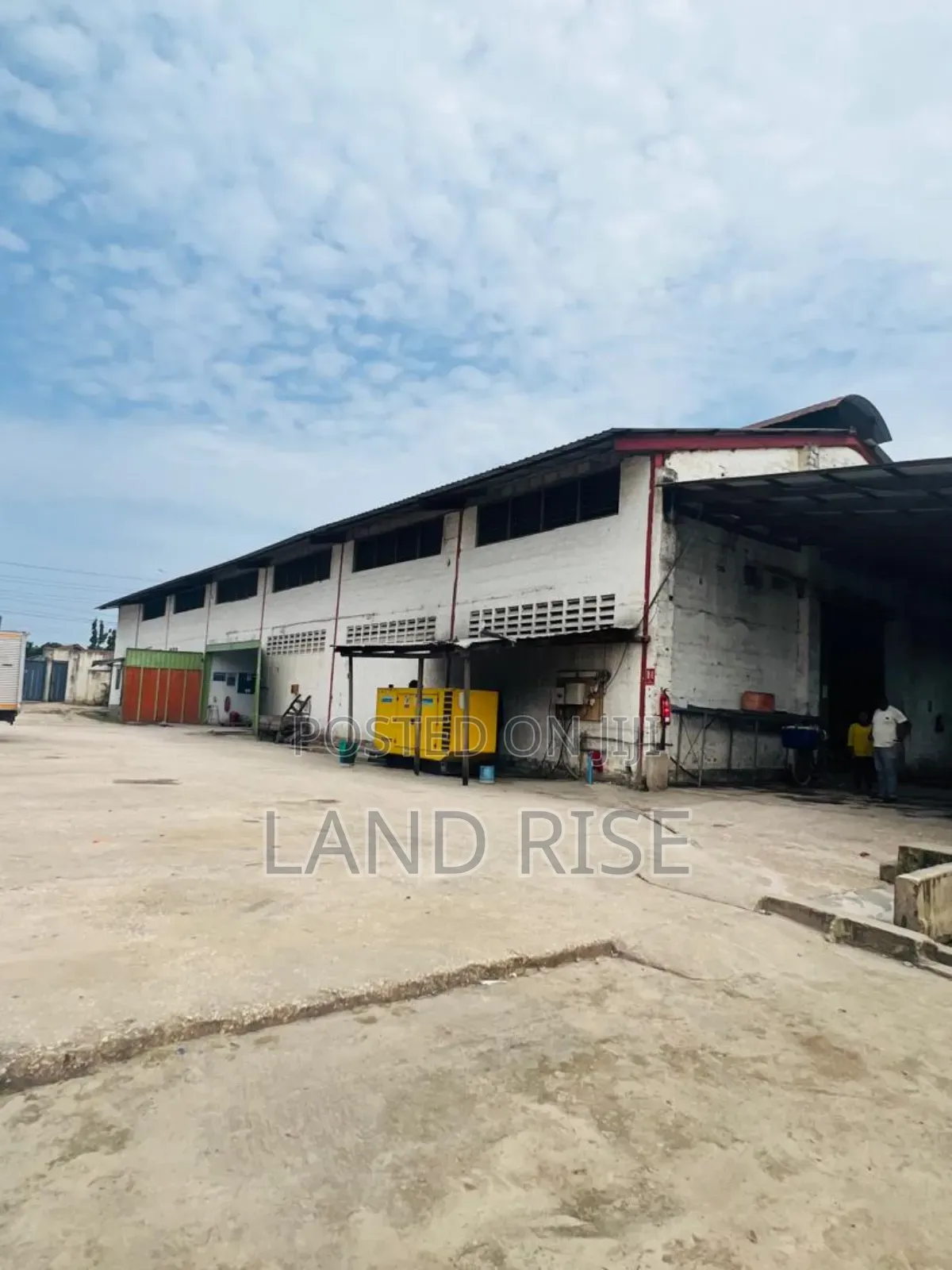 Warehouse and Yard for Sale in Chang'ombe