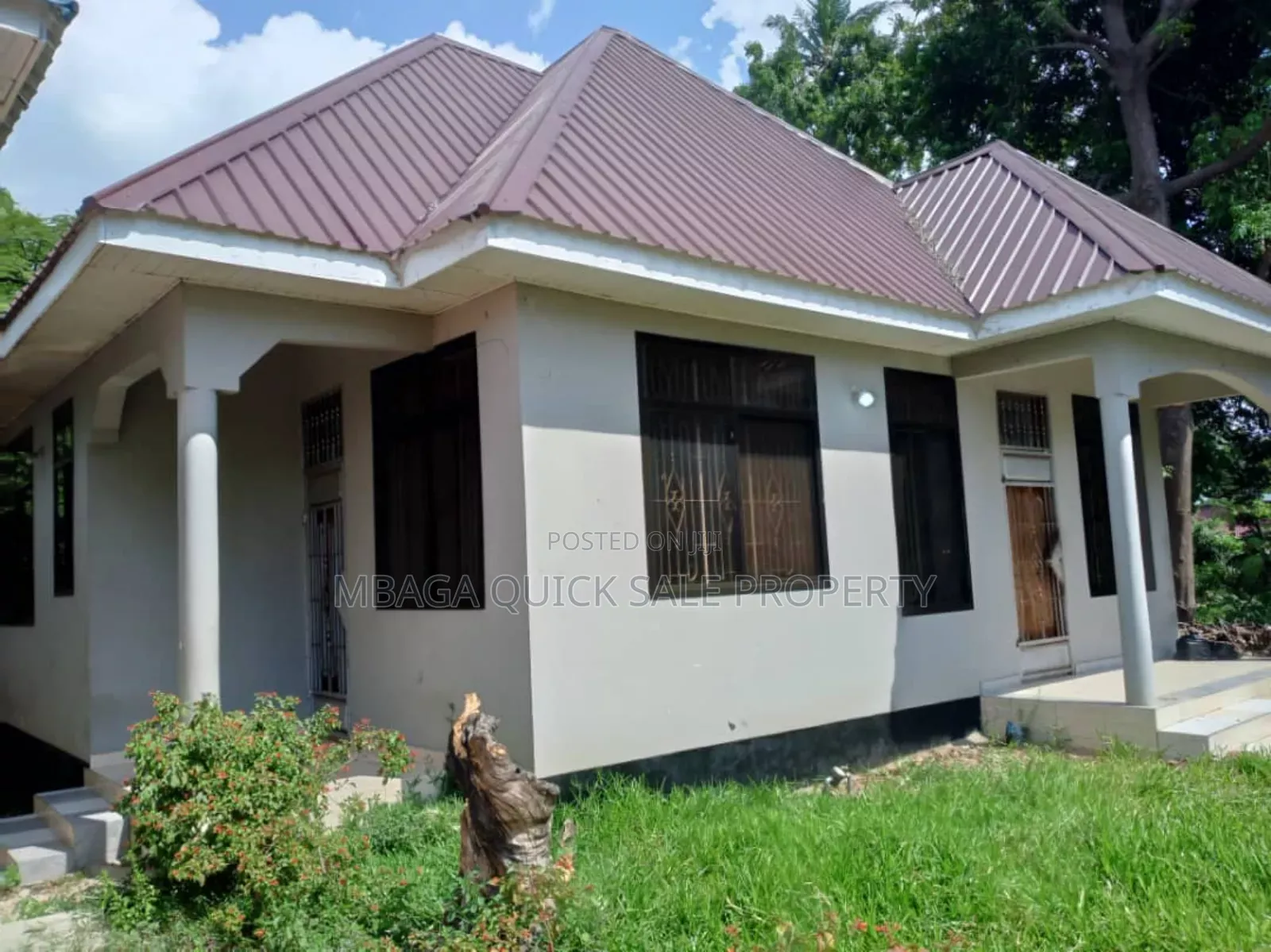 2bdrm Apartment in Leaders, Kiomoni for rent in Kiomoni