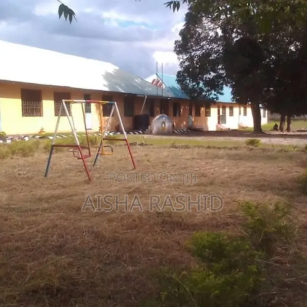 Shule Ya Msingi Inauzwa in Mbezi