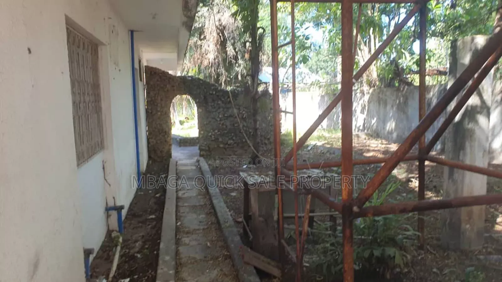 13bdrm House in Avocado, Mikocheni for rent in Mikocheni