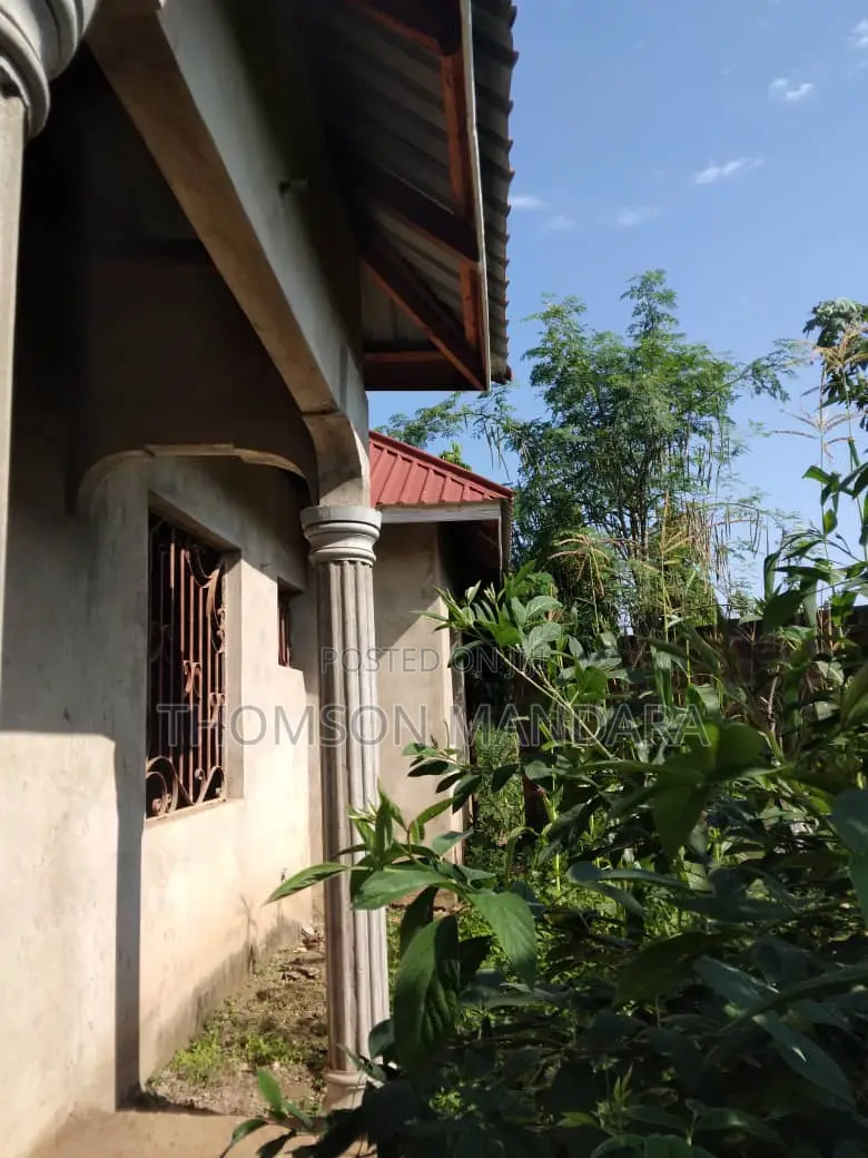 6bdrm House in 2 House At Soweto, Moshi Urban for sale in Moshi Urban