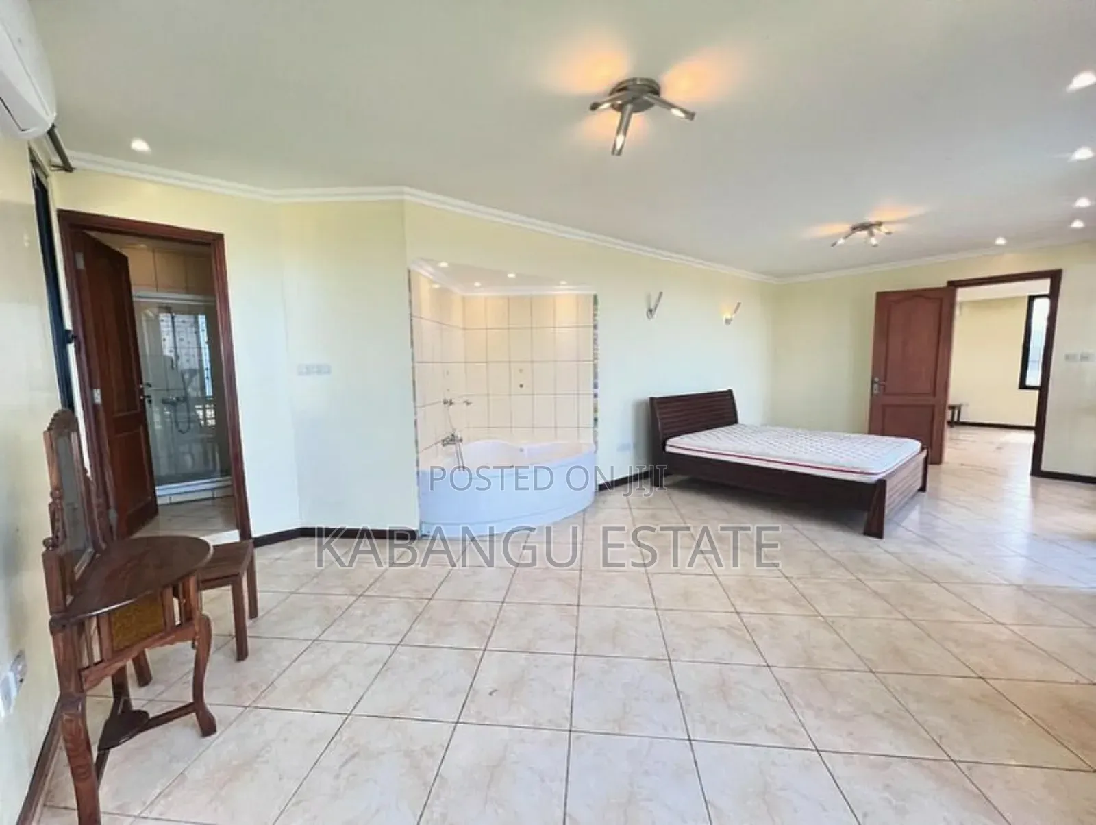 Furnished 4bdrm Villa in Kawebeach, Kinondoni for rent in Kinondoni
