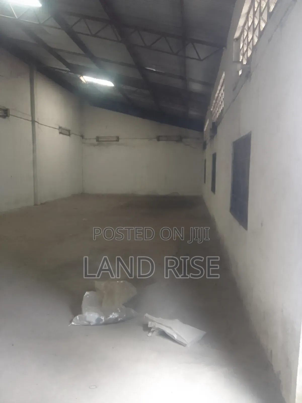 250 SQM Warehouse Tazara in Vingunguti