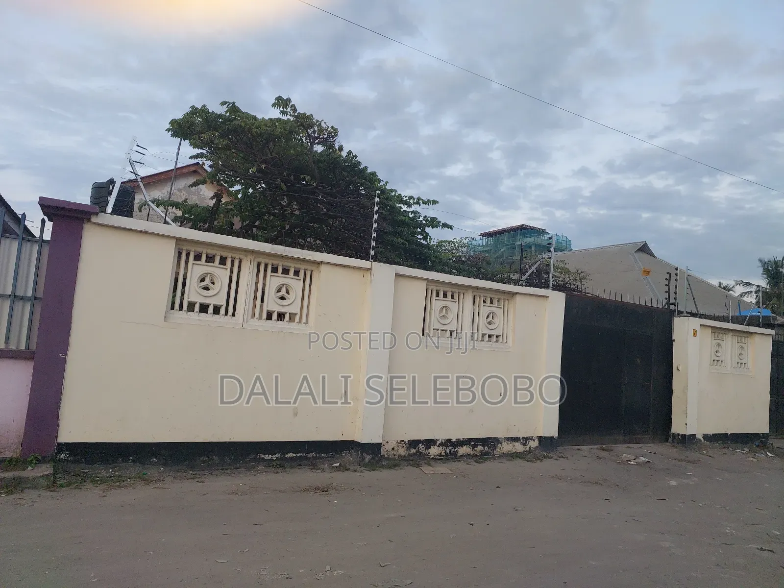 5bdrm Bungalow in Sinza Palestina Low, Kinondoni for sale in Kinondoni