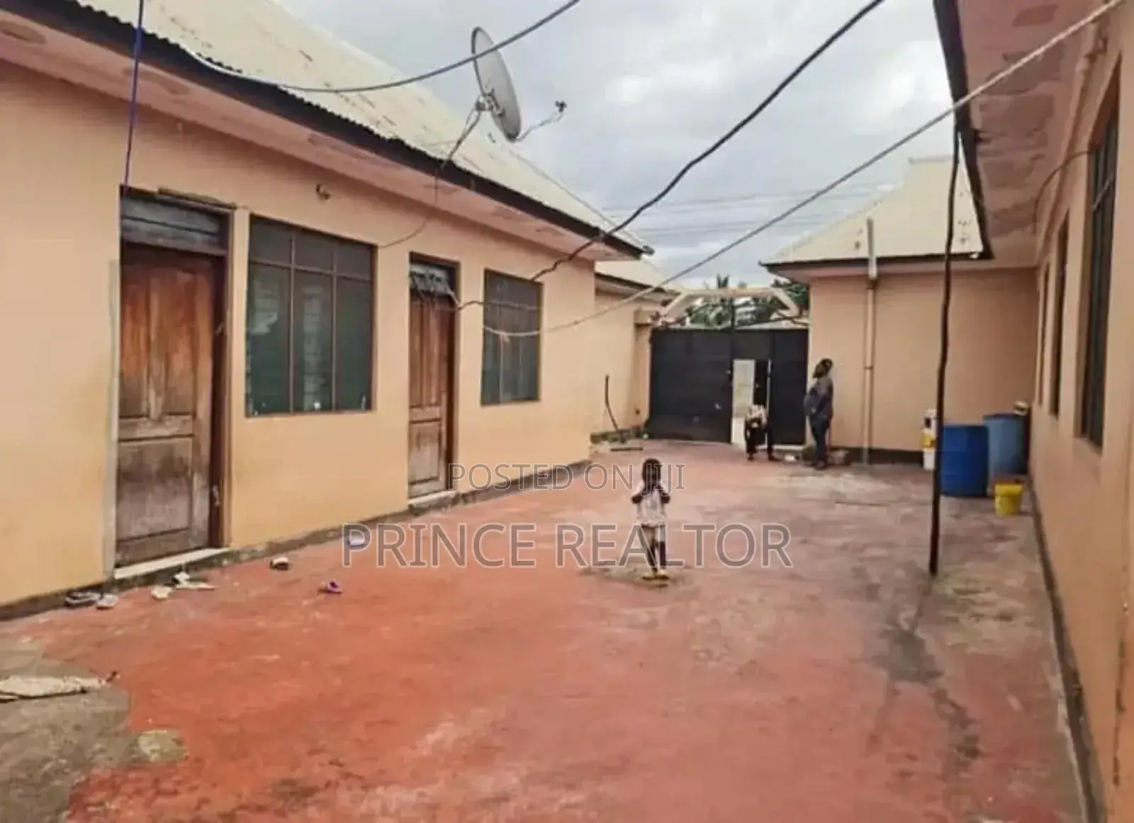 11bdrm House in Mbagala Zackiem, Temeke for sale in Temeke