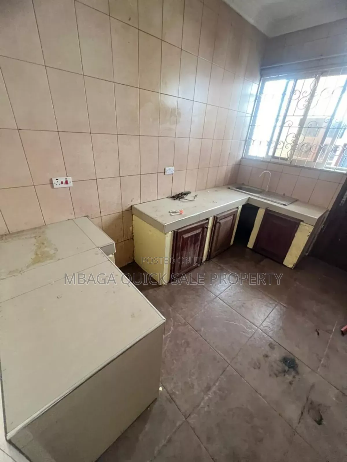 3bdrm Apartment in Kijitonyamaa Hecko for sale in Kijitonyama