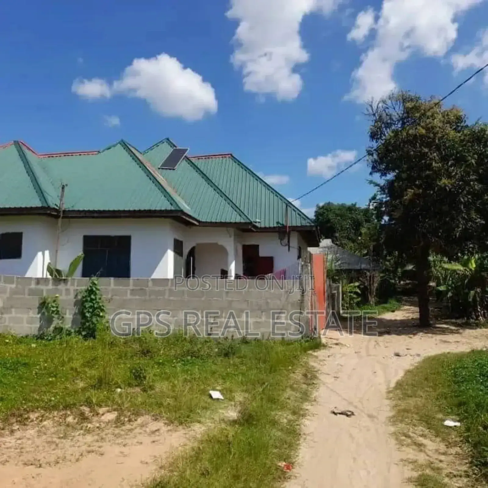 3bdrm House in Tabatasegera, Kinondoni for sale in Kinondoni