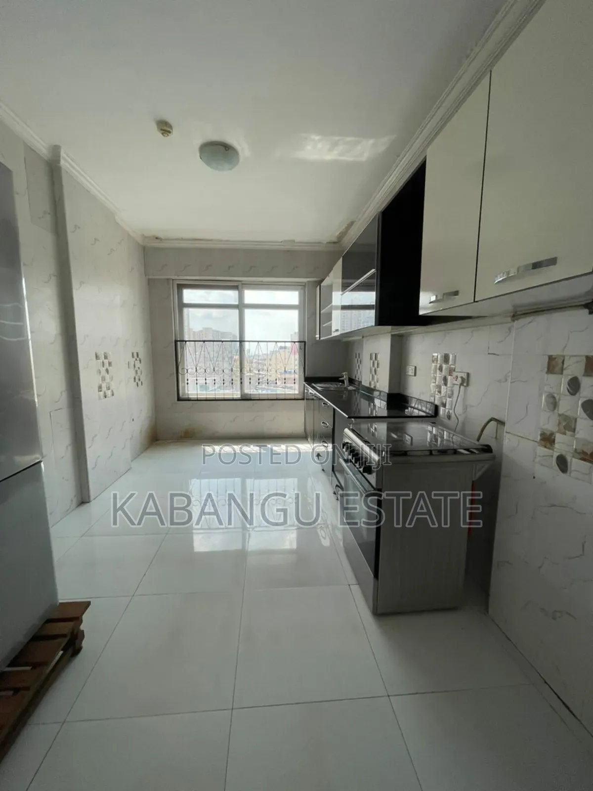 3 Bedrooms Penthouse for Rent Kariakoo in Kariakoo