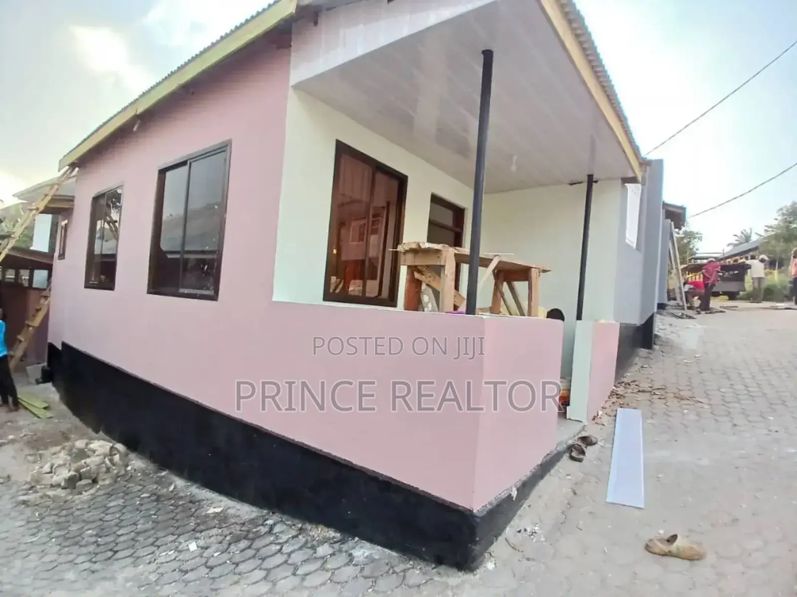 8bdrm House in Mbezi Mwisho Upande, Kinondoni for sale in Kinondoni