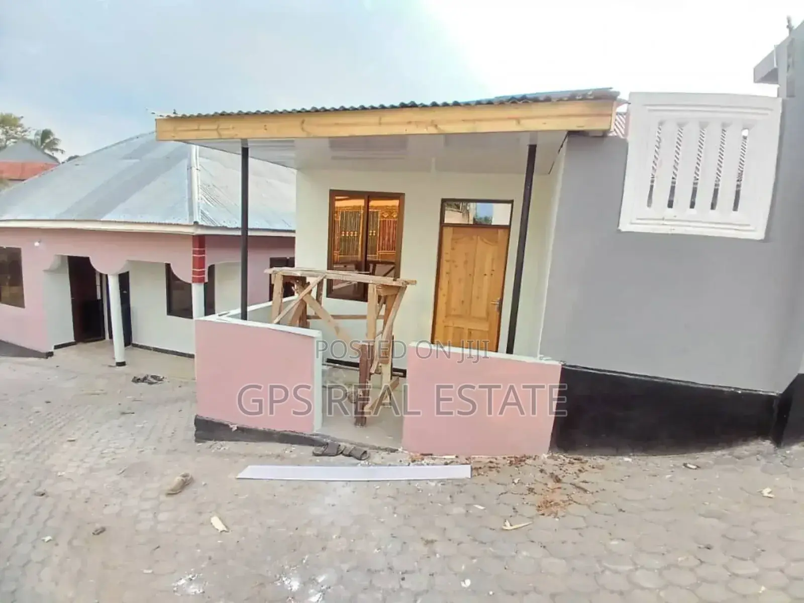 8bdrm House in Mbezi Mwisho Upande, Kinondoni for sale in Kinondoni