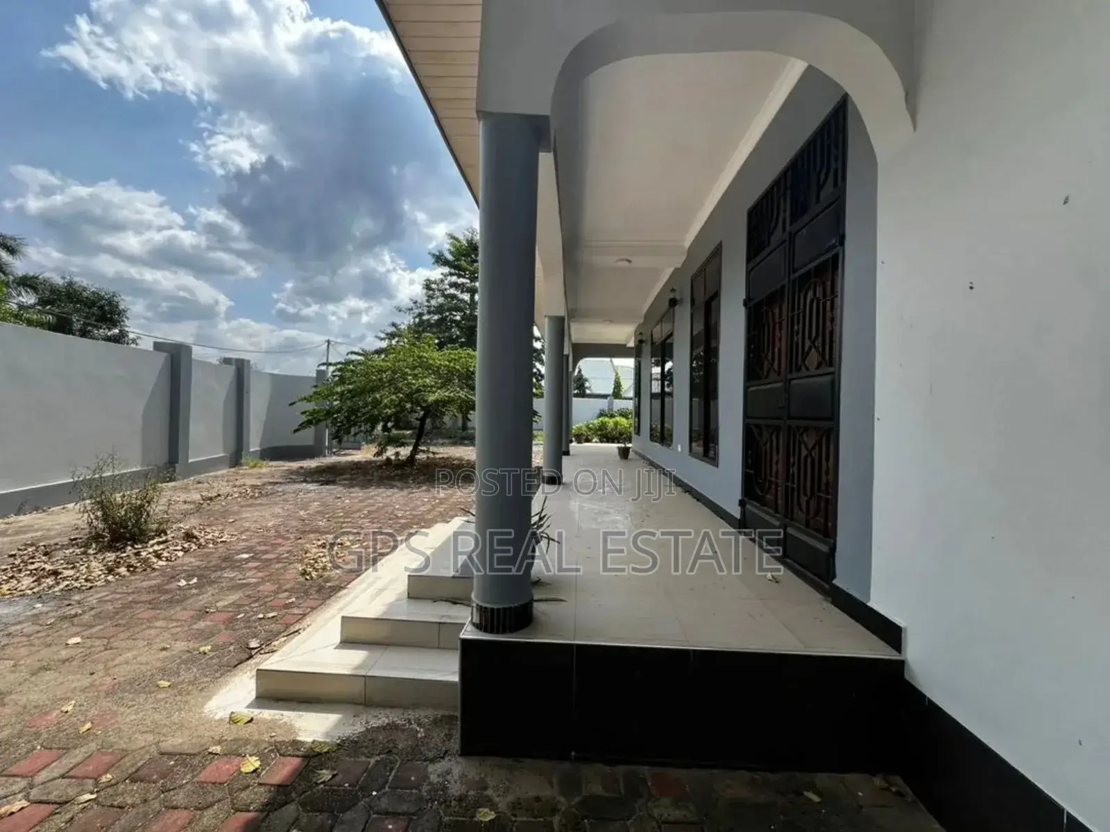 4bdrm House in Mbweni Kiembeni, Kinondoni for sale in Kinondoni