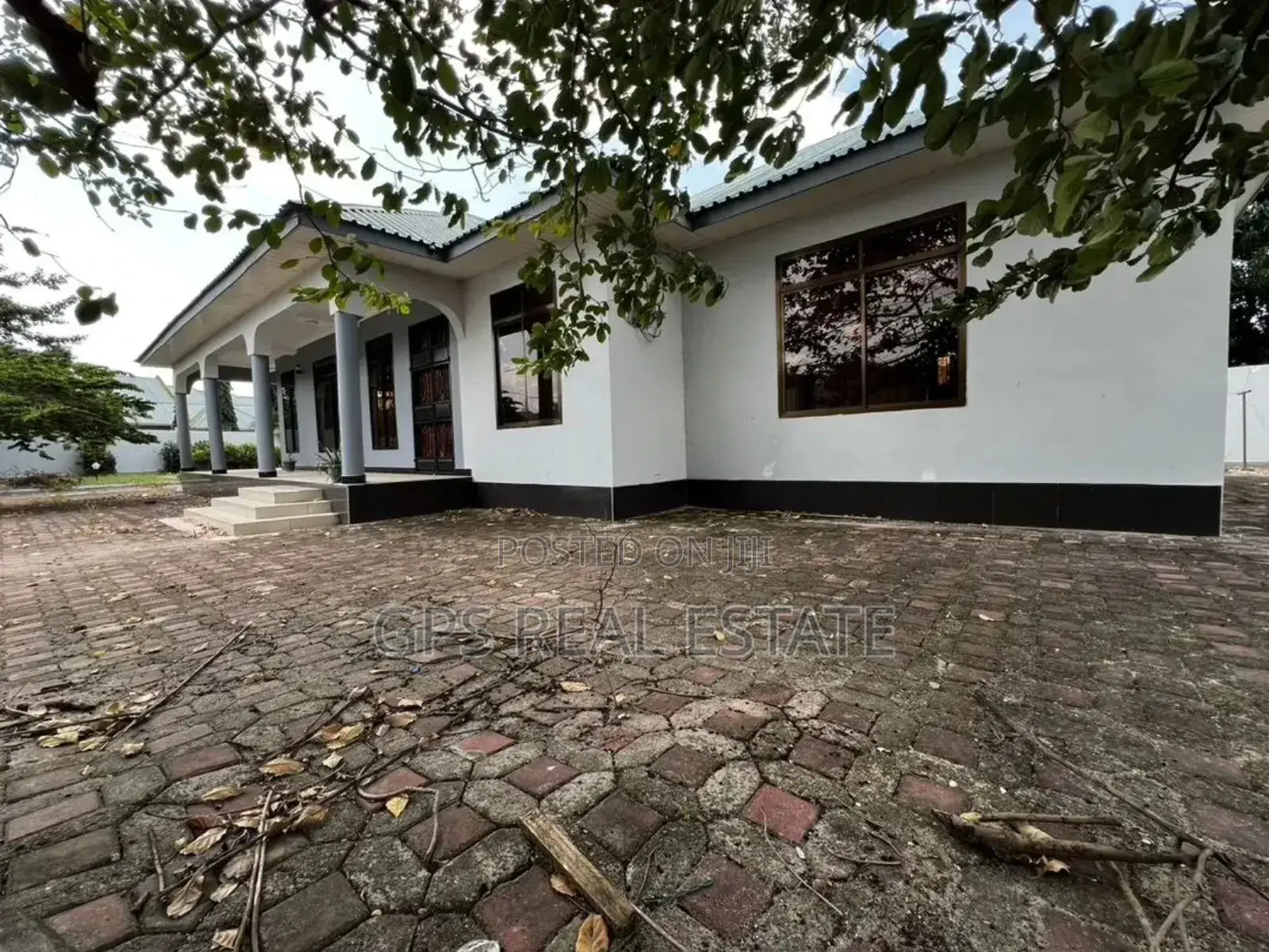 4bdrm House in Mbweni Kiembeni, Kinondoni for sale in Kinondoni
