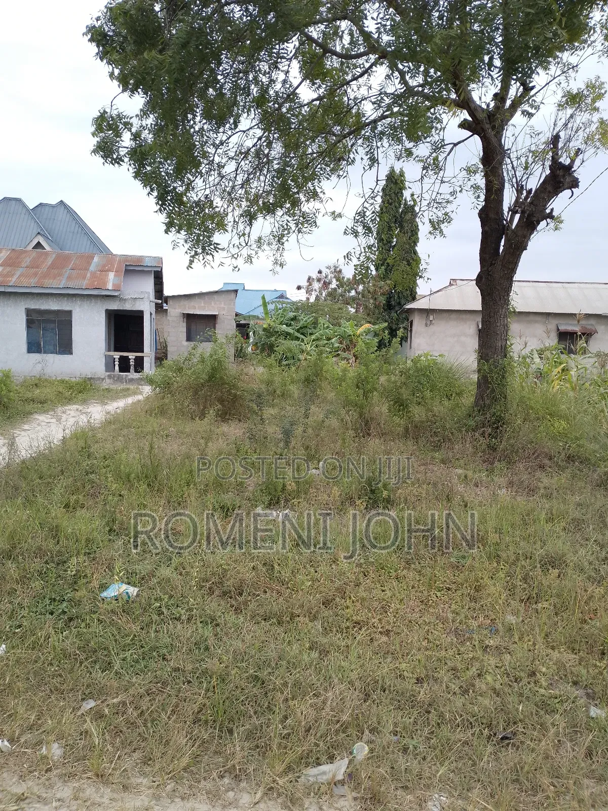 Kiwanja Sqmita 150 Kinauzwa Milioni 4 Majohe Chuo Rada. in Ilala