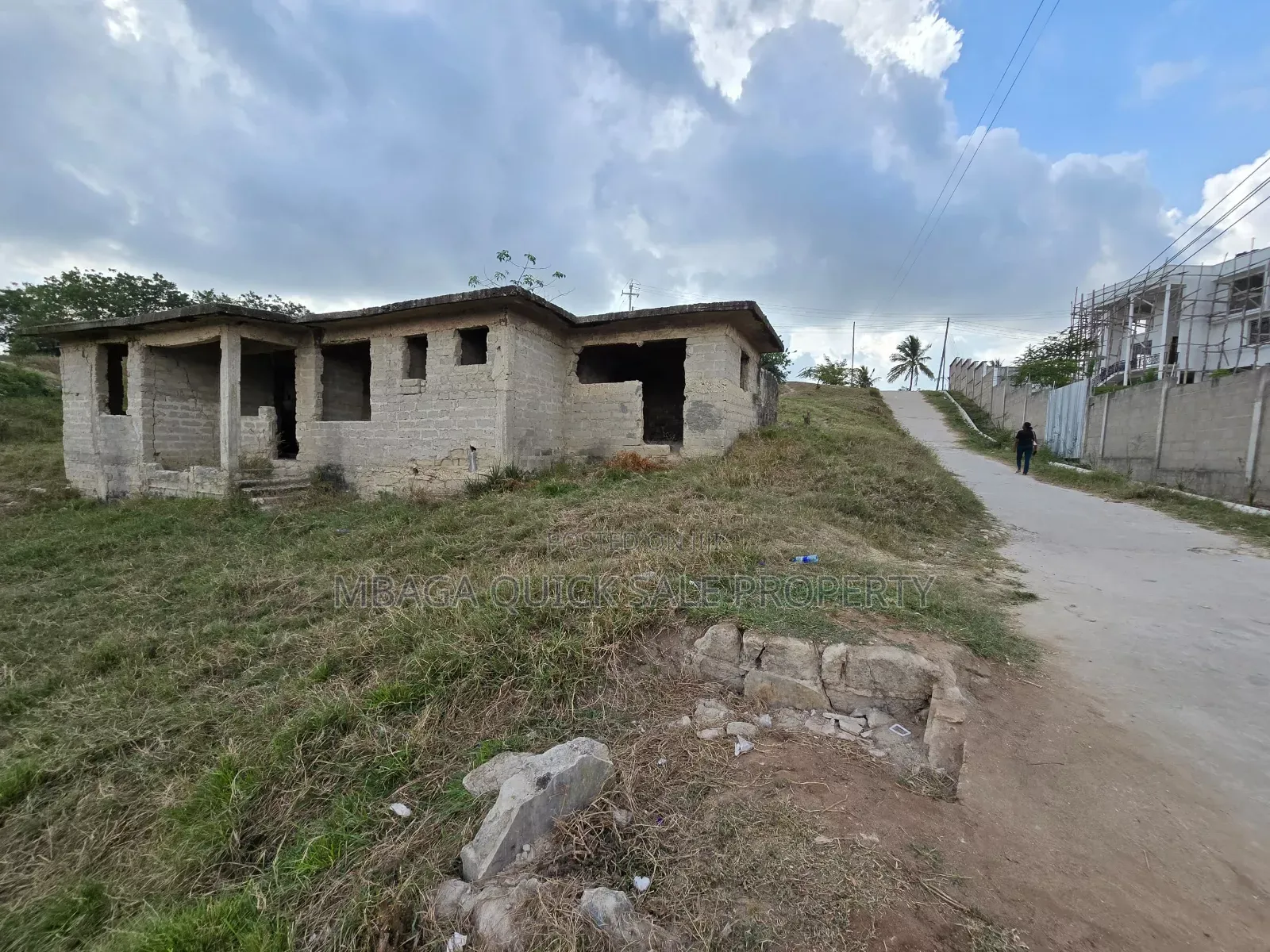 4bdrm House in Makumbusho, Sinza for sale in Sinza