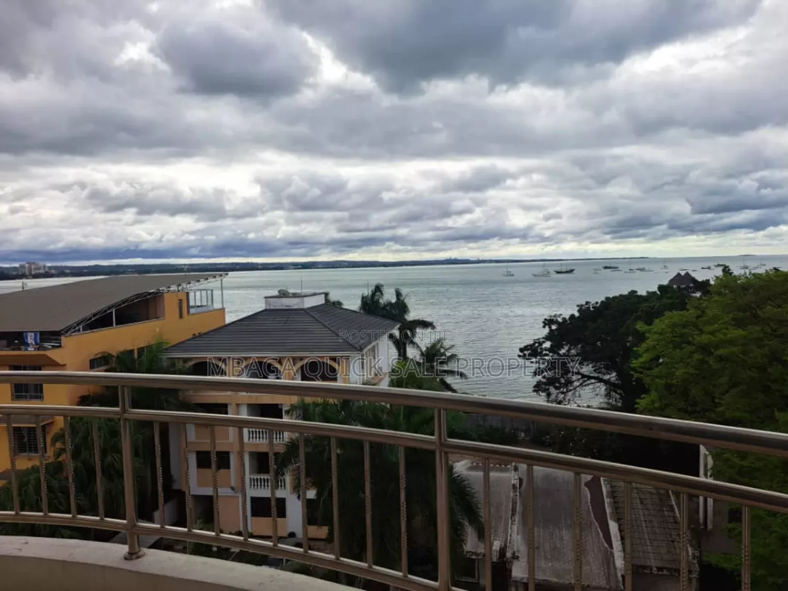 3bdrm Apartment in Msasani for sale in Msasani