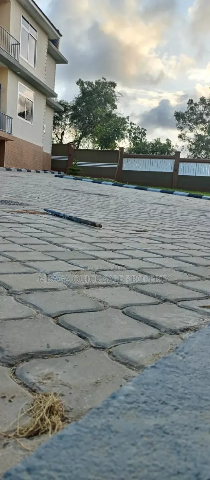 3bdrm House in Salasala, Mbezi for rent in Mbezi