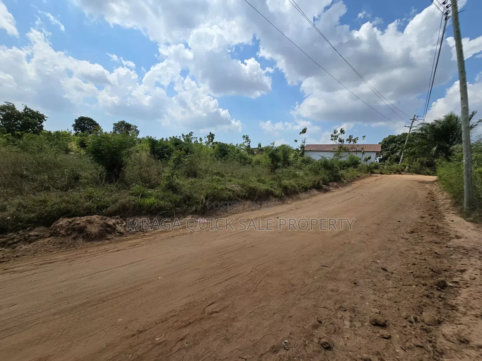 Plot Inauzwa Ipo Goba Majengo in Goba