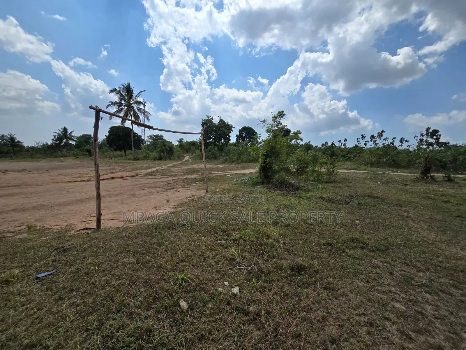 Plot Inauzwa Ipo Goba Majengo in Goba