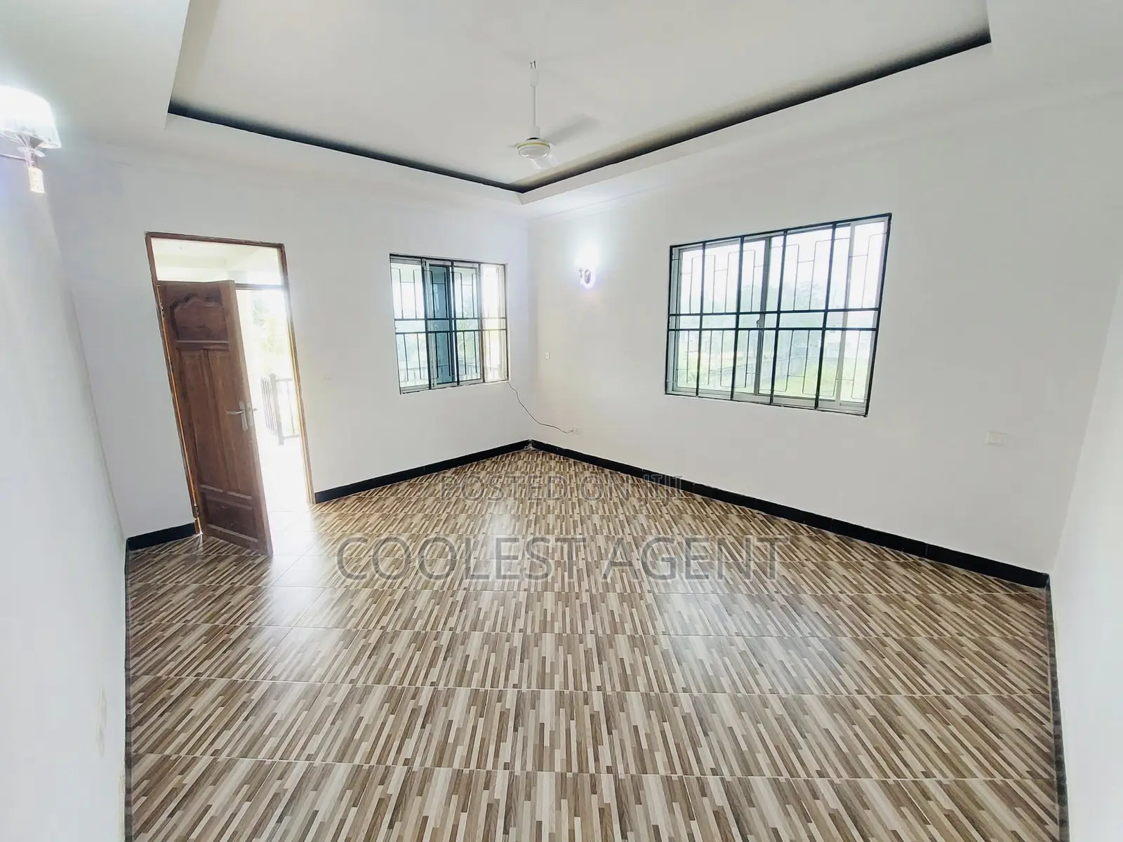 7bdrm Bungalow in Mbezibeach, Kinondoni for rent in Kinondoni