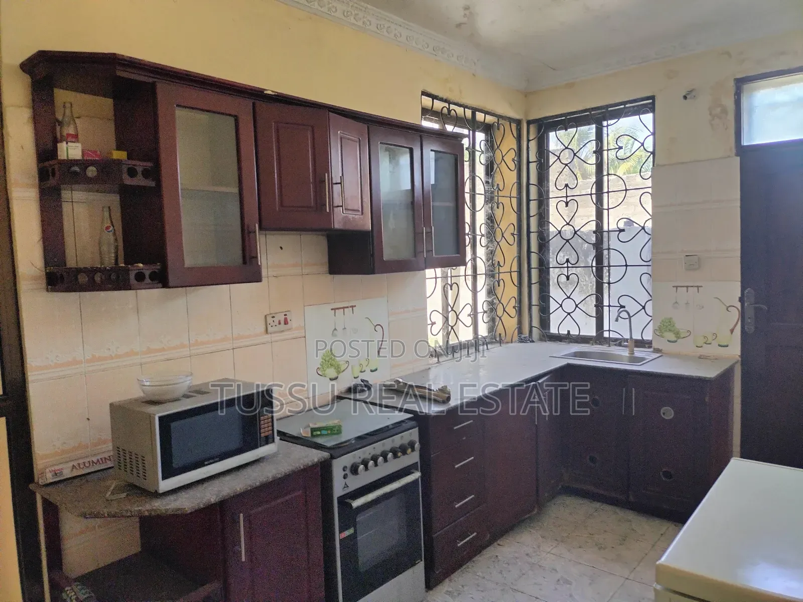 5bdrm House in Ununio Beach, Kinondoni for sale in Kinondoni