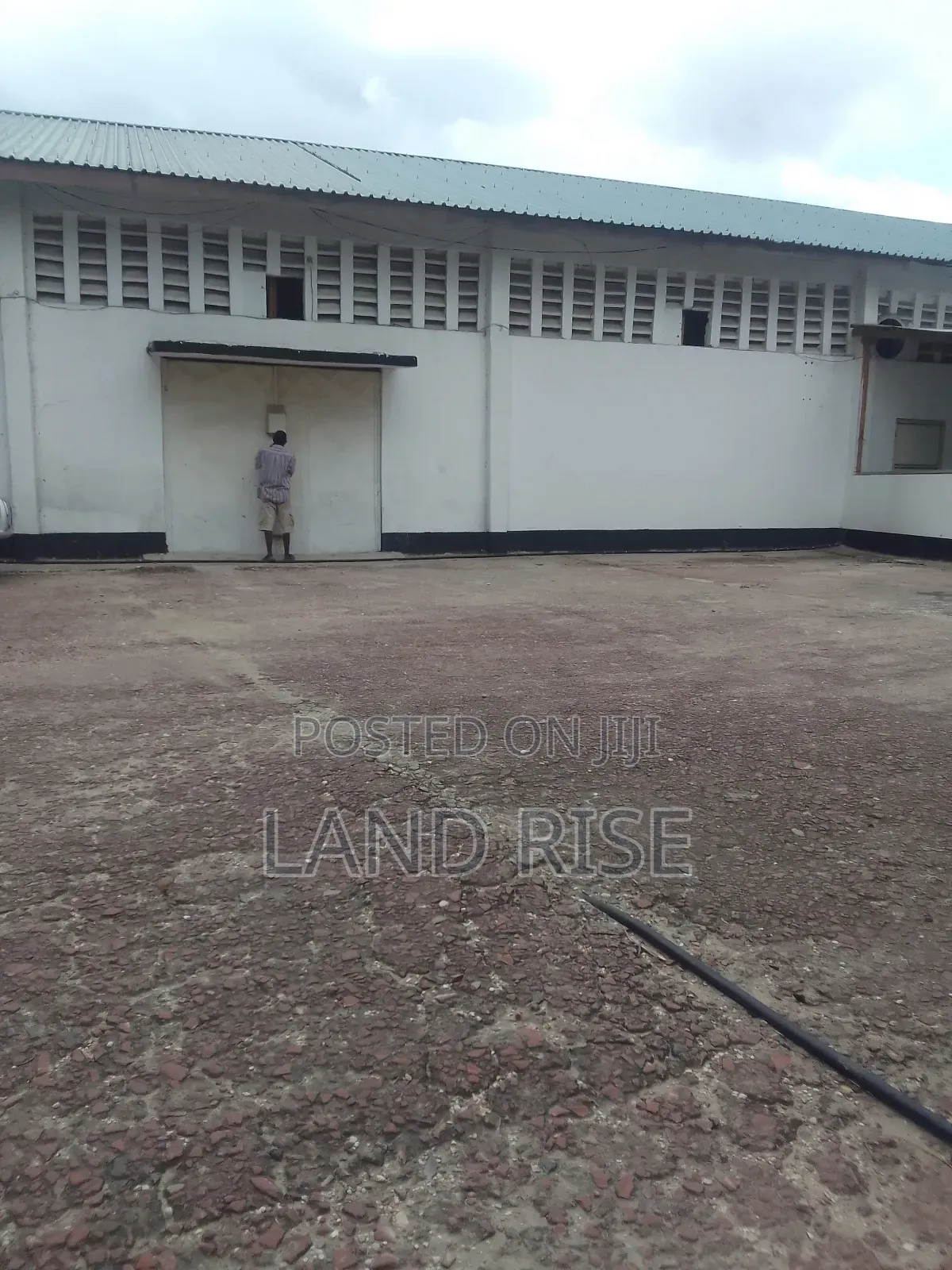 Warehouse and Office for Rent in Mikocheni 800 SQM in Mikocheni