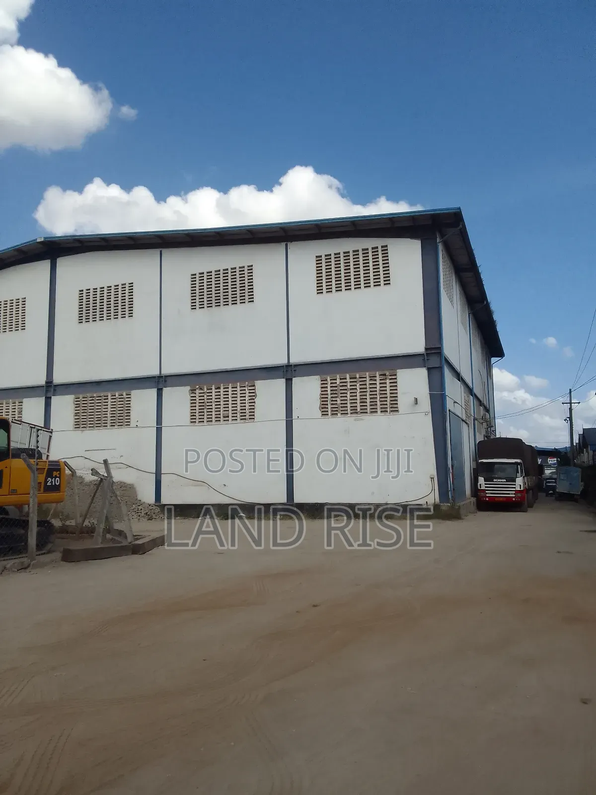 Warehouse for Sale in Nyerere Road in Vingunguti