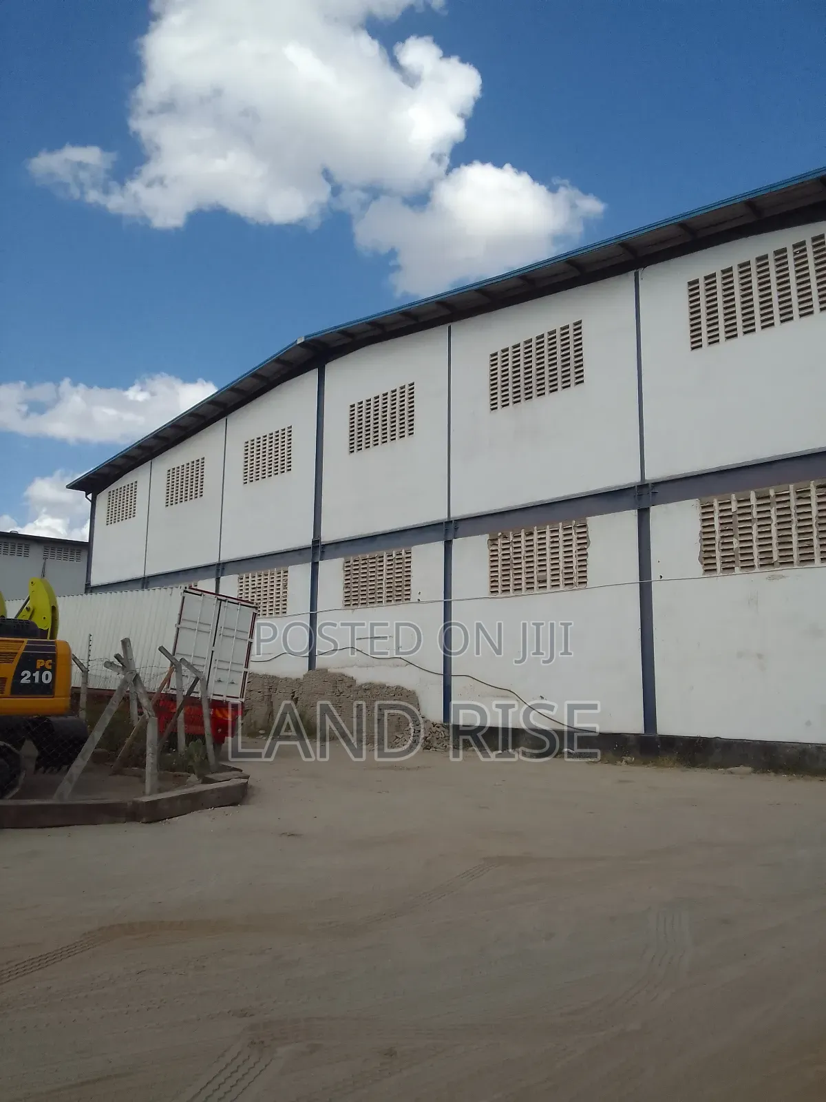 Warehouse for Sale in Nyerere Road in Vingunguti