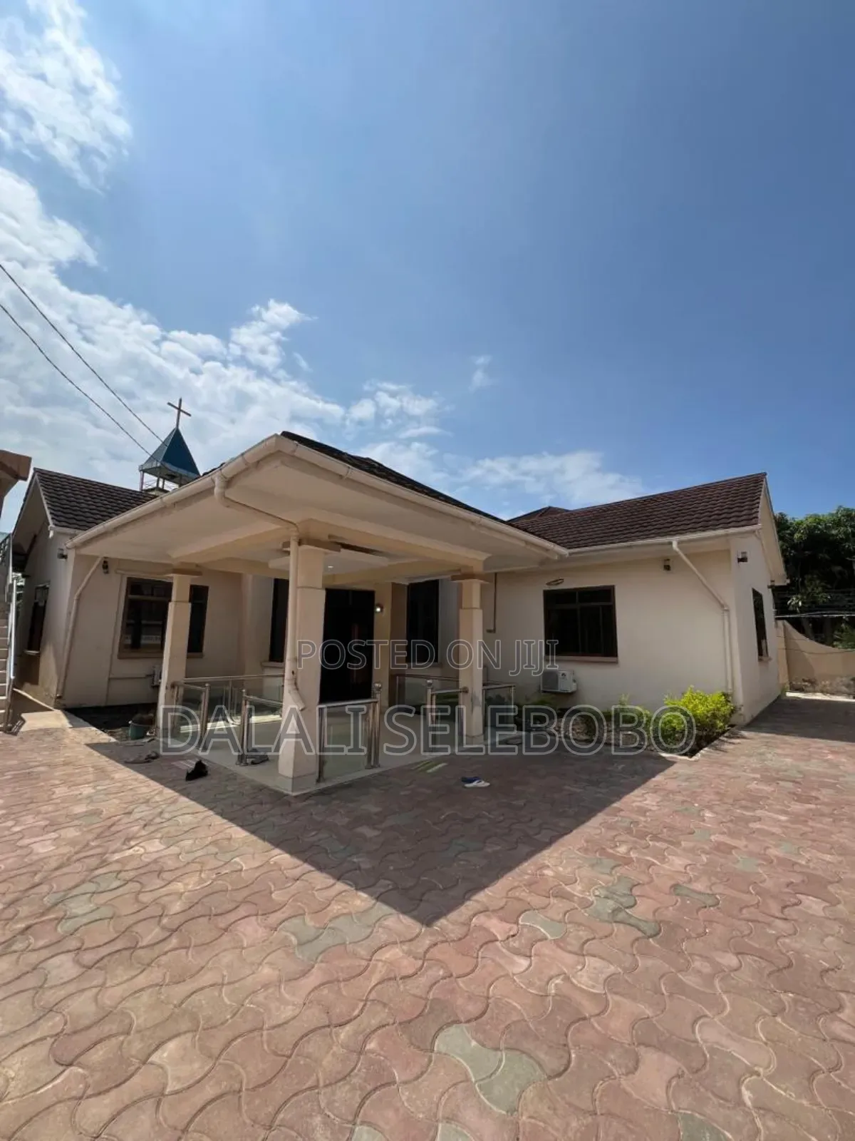 4bdrm Penthouse in Ununio, Kinondoni for sale in Kinondoni