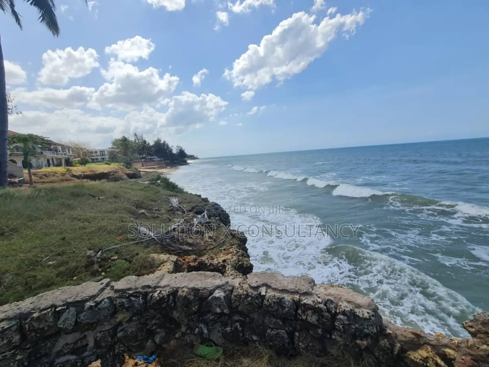 Beach Plot for Sale at Bahari Beach in Mlimani