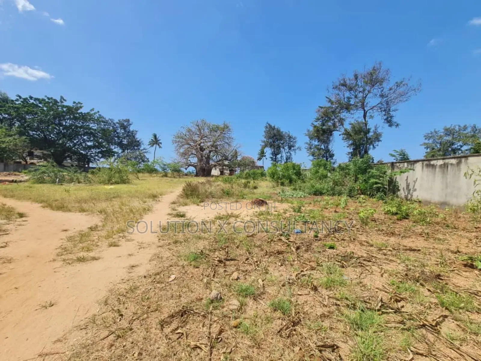 Beach Plot for Sale at Bahari Beach in Mlimani