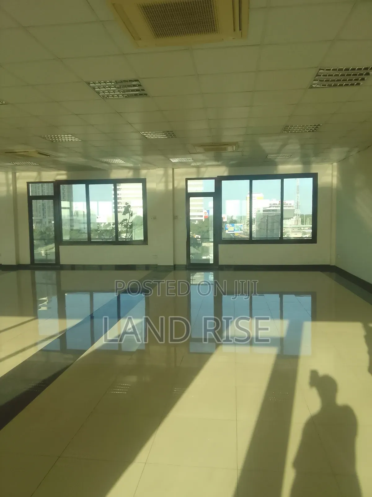 Office Space With 200 SQM in Makumbusho in Kijitonyama