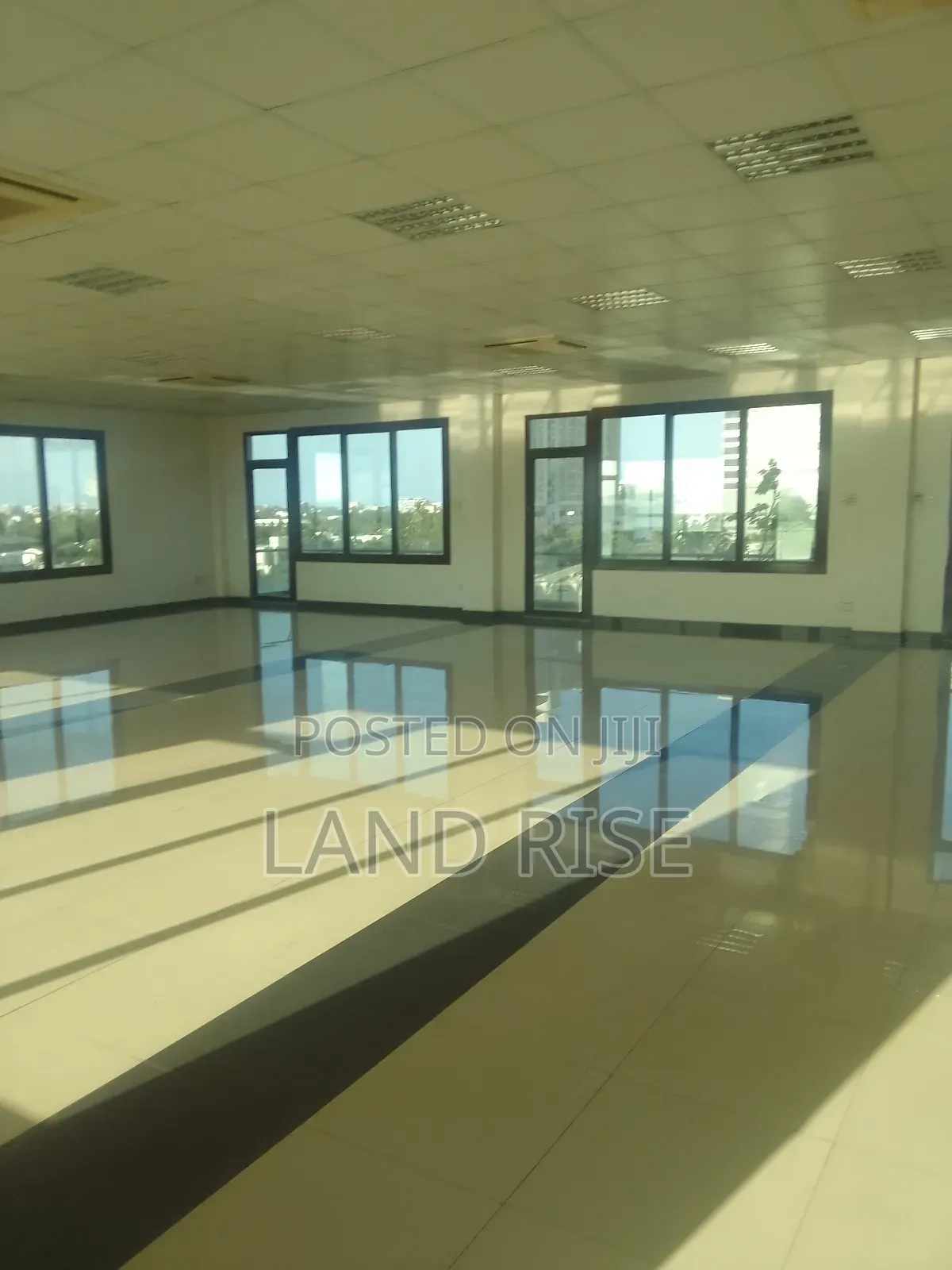 Office Space With 200 SQM in Makumbusho in Kijitonyama