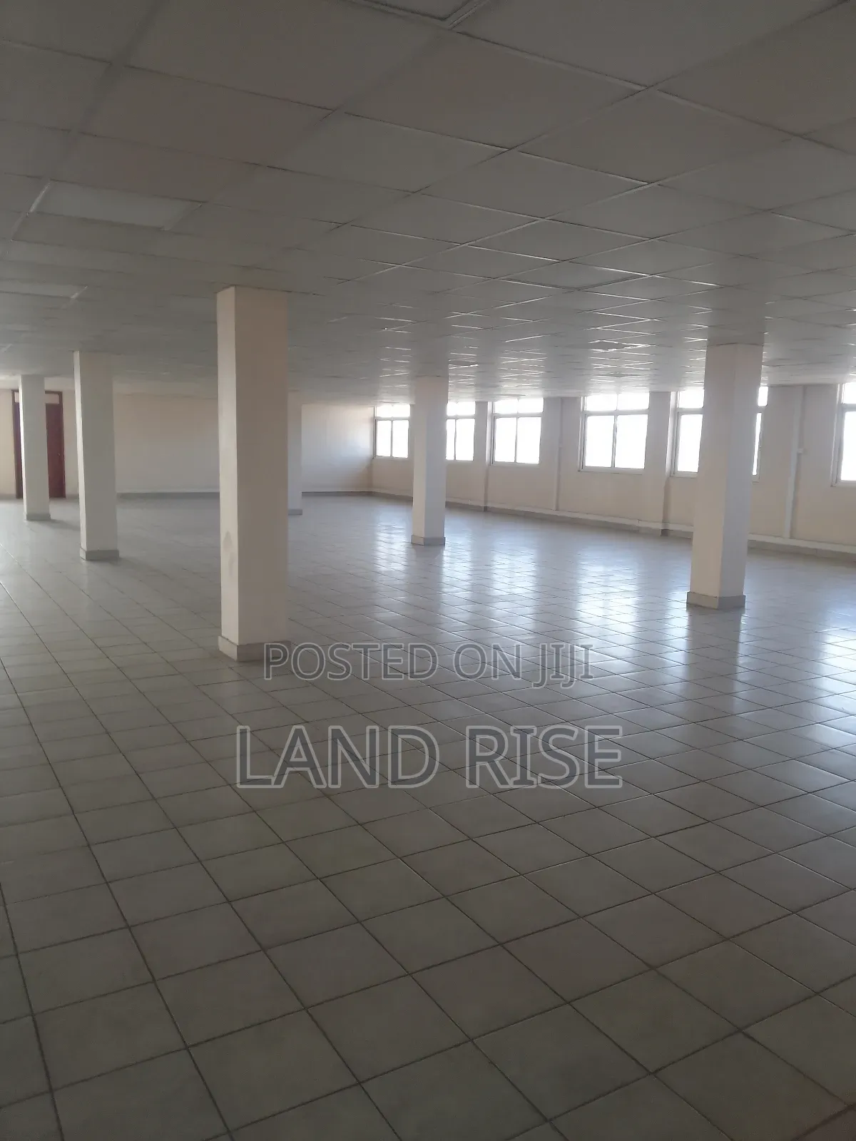 300 SQM Office Space in Tabata in Tabata