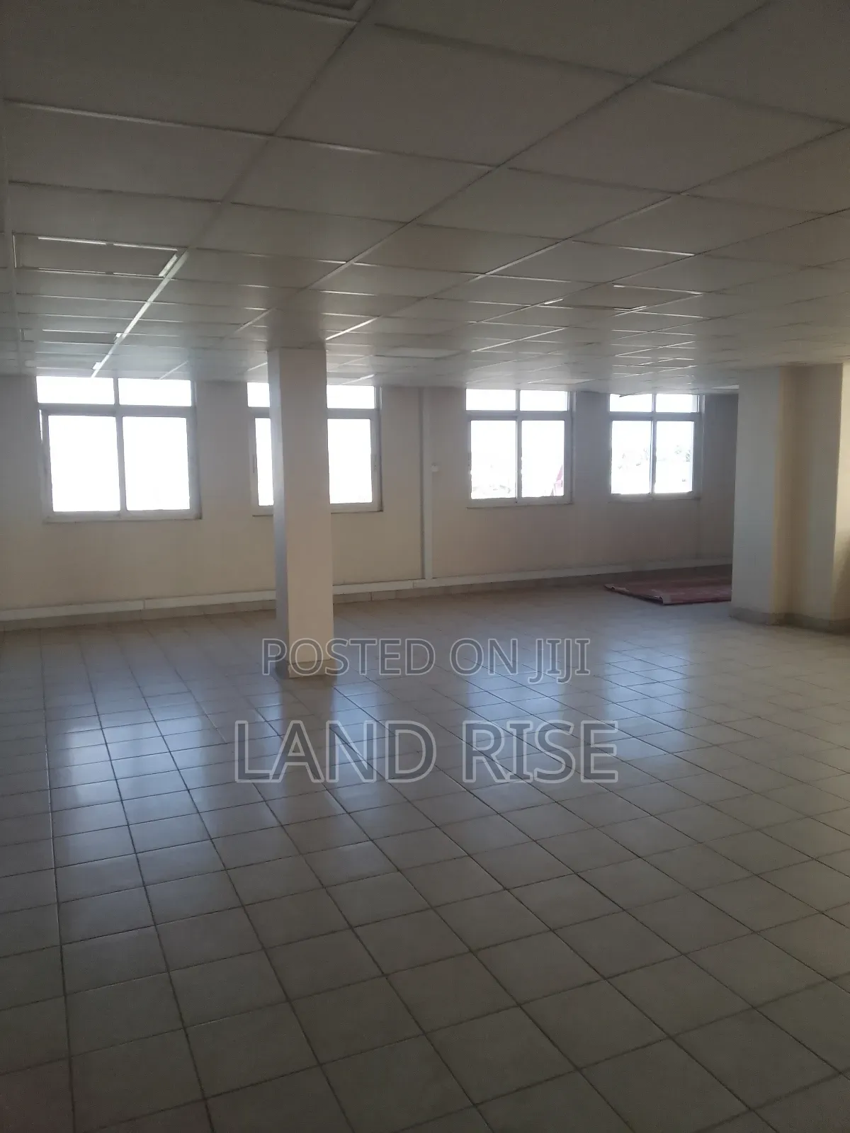 300 SQM Office Space in Tabata in Tabata