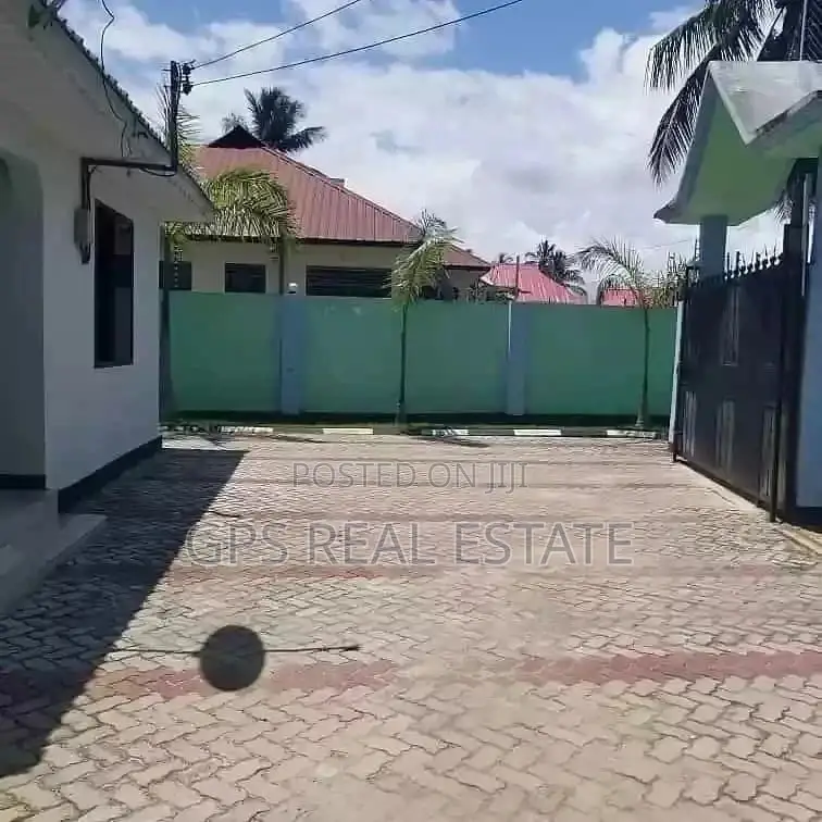 A Very Good House For Sale in Kigamboni