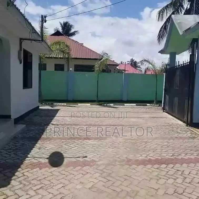 A Very Good House For Sale in Kigamboni