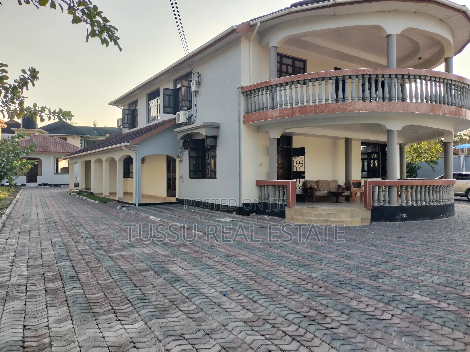 Furnished 5bdrm House in Mbezibeach Jangwani, Kinondoni for rent in Kinondoni