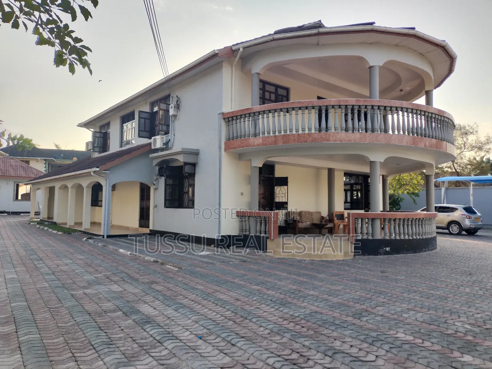 Furnished 5bdrm House in Mbezibeach Jangwani, Kinondoni for rent in Kinondoni