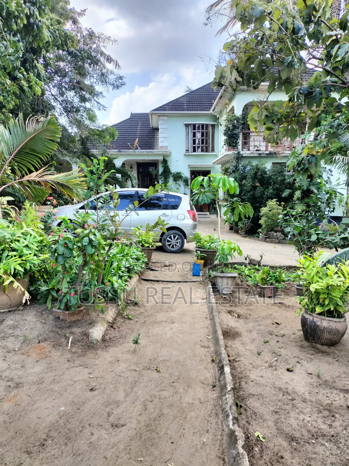 4bdrm House in Mbona Rd Sala8, Kinondoni for sale in Kinondoni