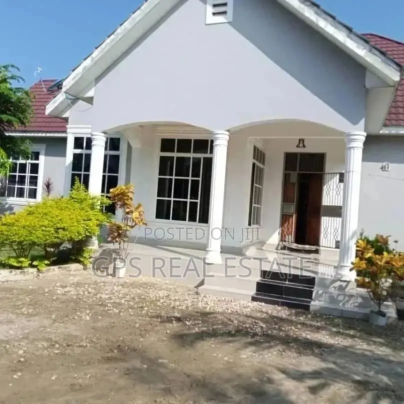 House for Sell at Mbwen Jkt in Kinondoni