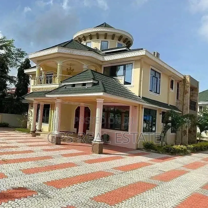 Great House For Rent in Kinondoni