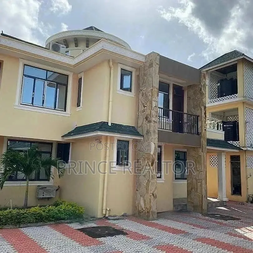 Great House For Rent in Kinondoni