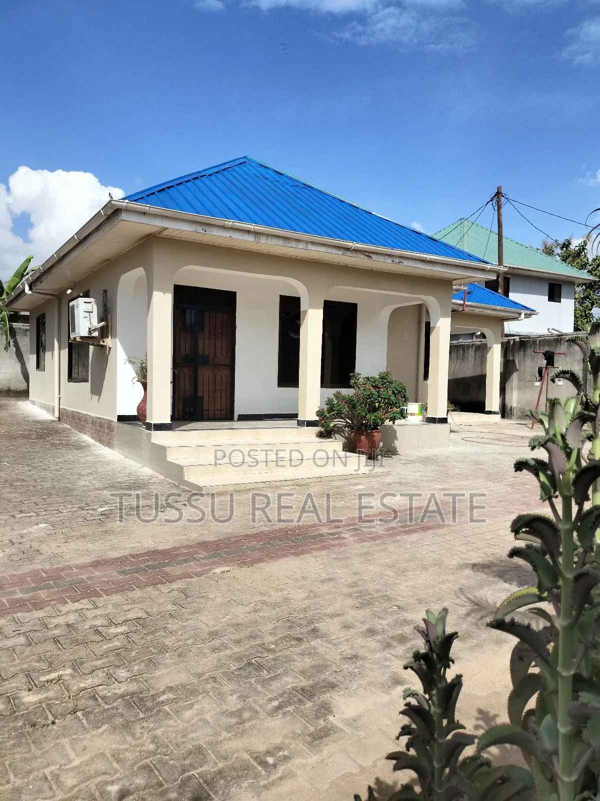 3bdrm House in Kunduchi Dsm, Kinondoni for sale in Kinondoni