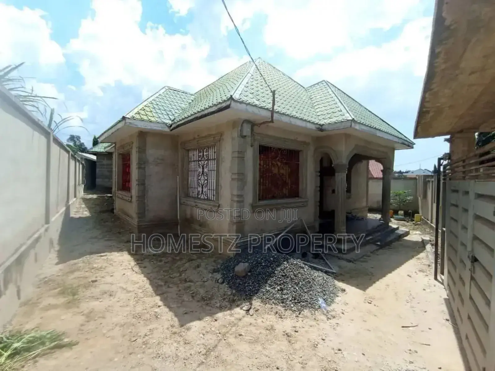 Furnished 3bdrm House in Kimara Mwisho, Kinondoni for sale in Kinondoni