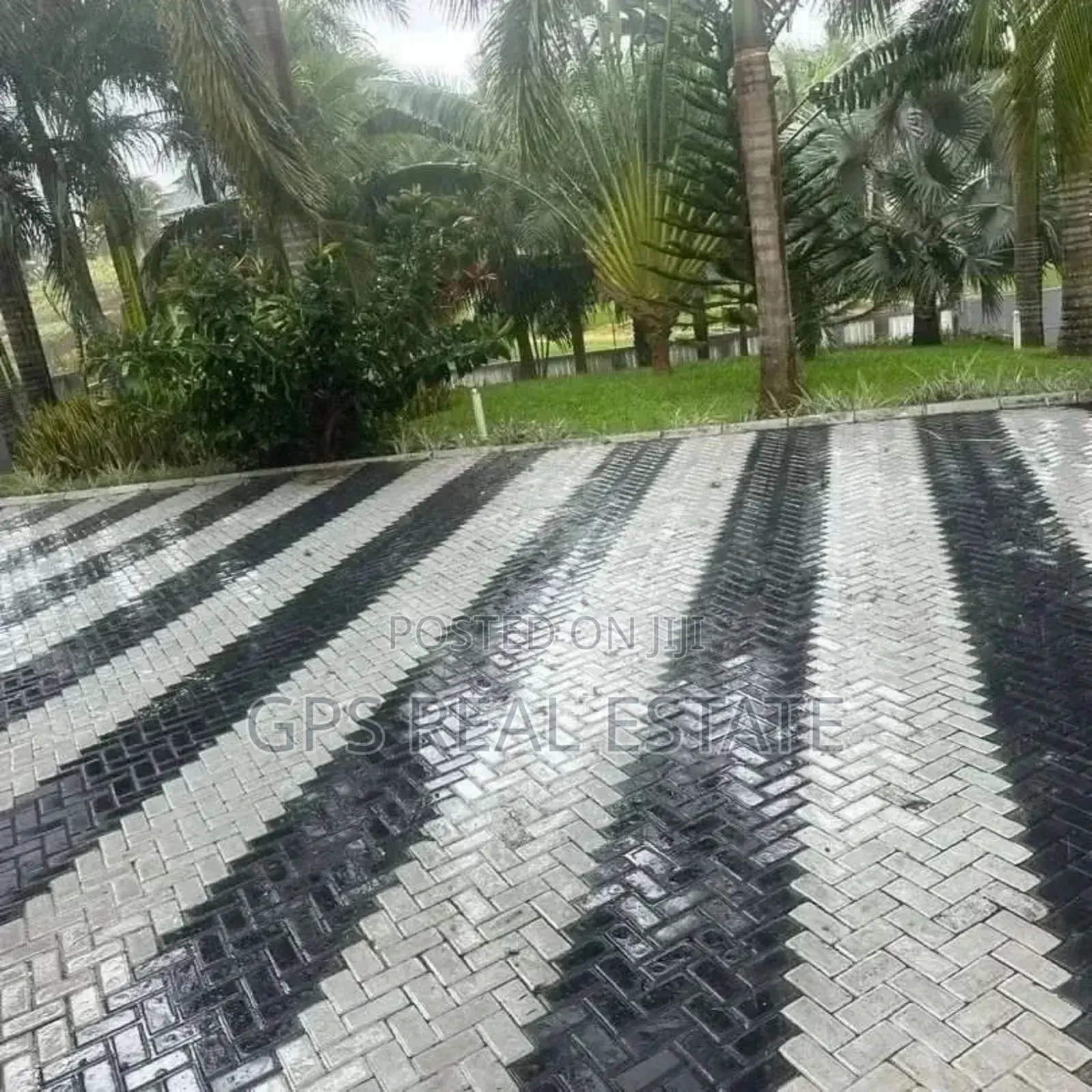 5bdrm Apartment in Kimara, Kinondoni for sale in Kinondoni