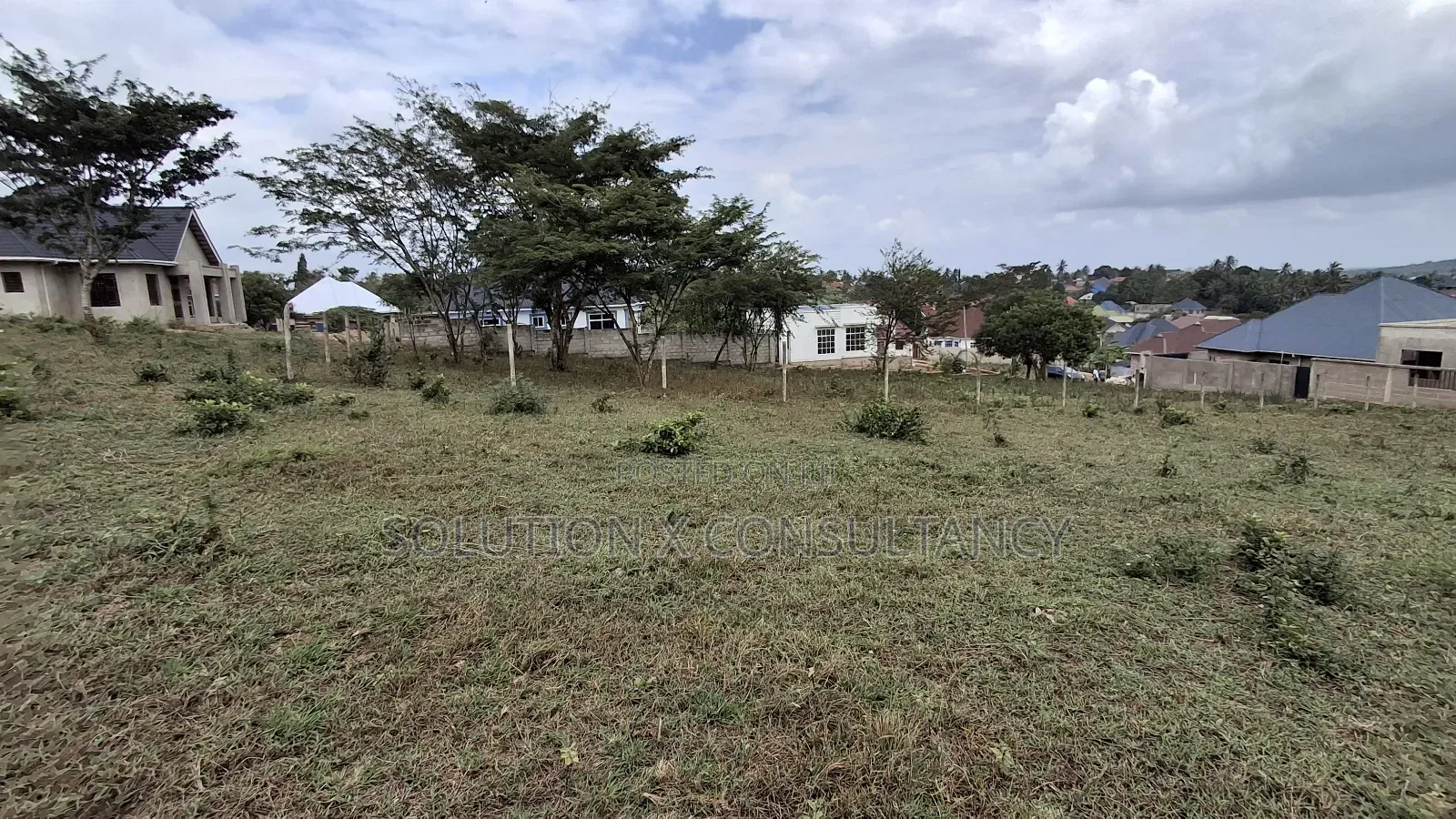 Kiwanja Kinauzwa Mbezi MAKABE in Mbezi