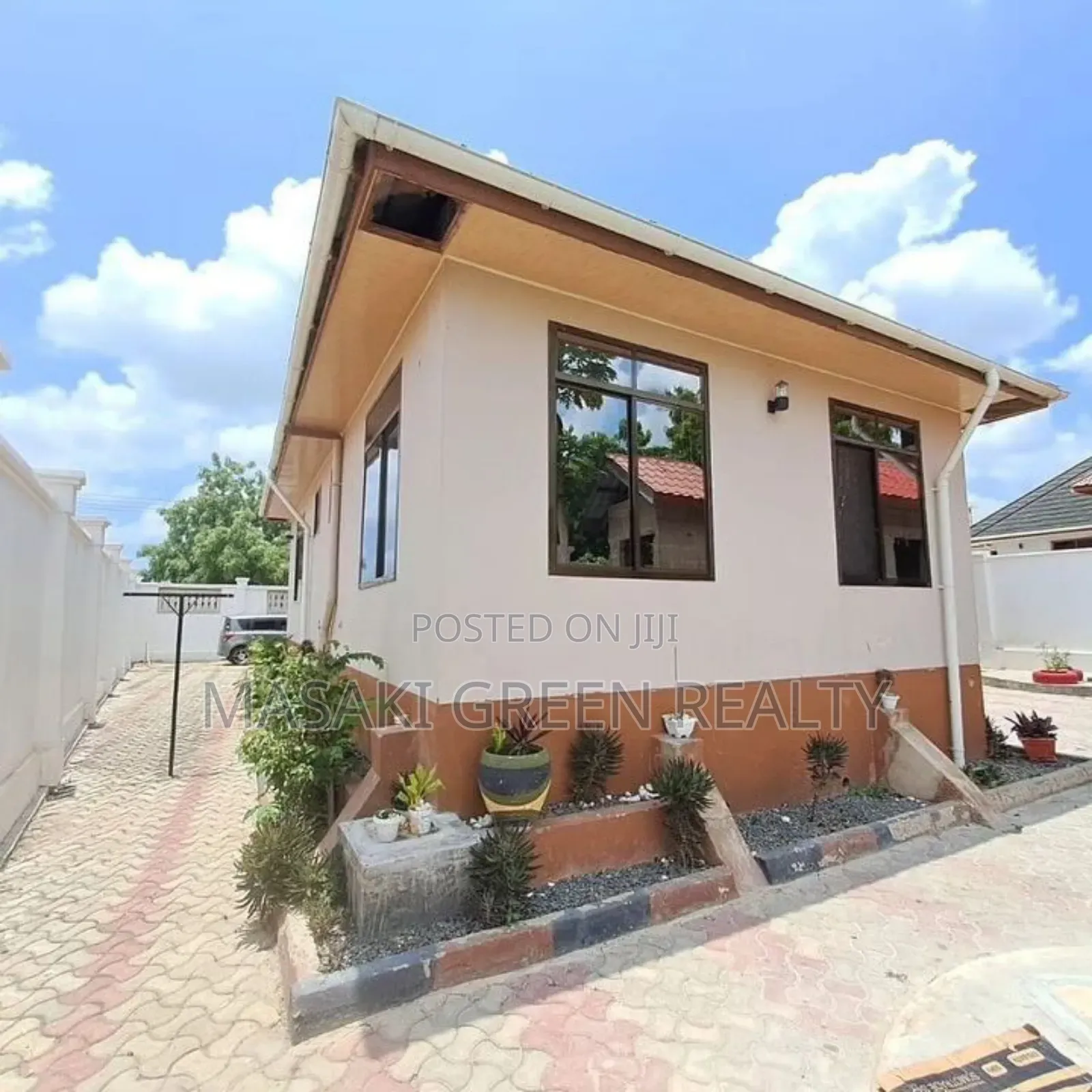 5bdrm House in Goba Estate, Kinondoni for sale in Kinondoni