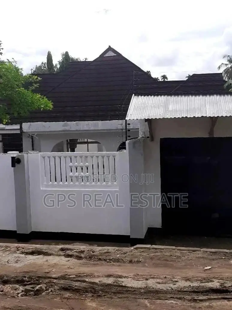 Morden House For Sell in Kinondoni